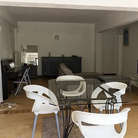 Rez De Climatise Renove, 90m2 Avec Parking * Cassis