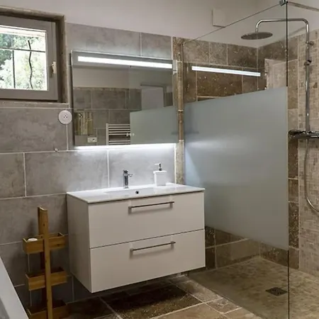 Rez De Climatise Renove, 90m2 Avec Parking