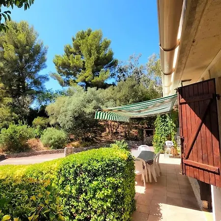 Rez De Climatise Renove, 90m2 Avec Parking Apartment Cassis